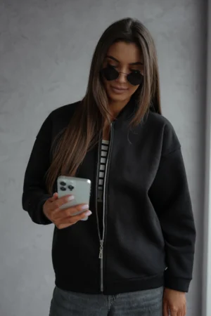 Bomberka Fancy – czarny widok z przodu przybliżenie