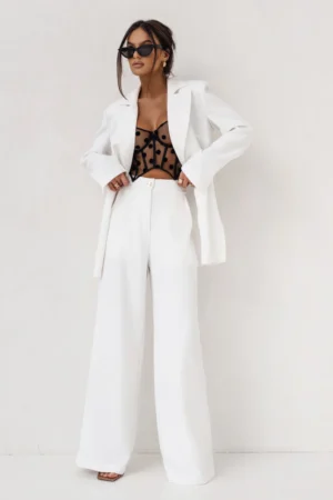 Garnitur damski EMMA ecru – elegancja w nowoczesnym wydaniu (ROZMIAR L/XL) widok z przodu