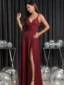 Sukienka Verona maxi bordowa – elegancka z rozcięciem widok z przodu