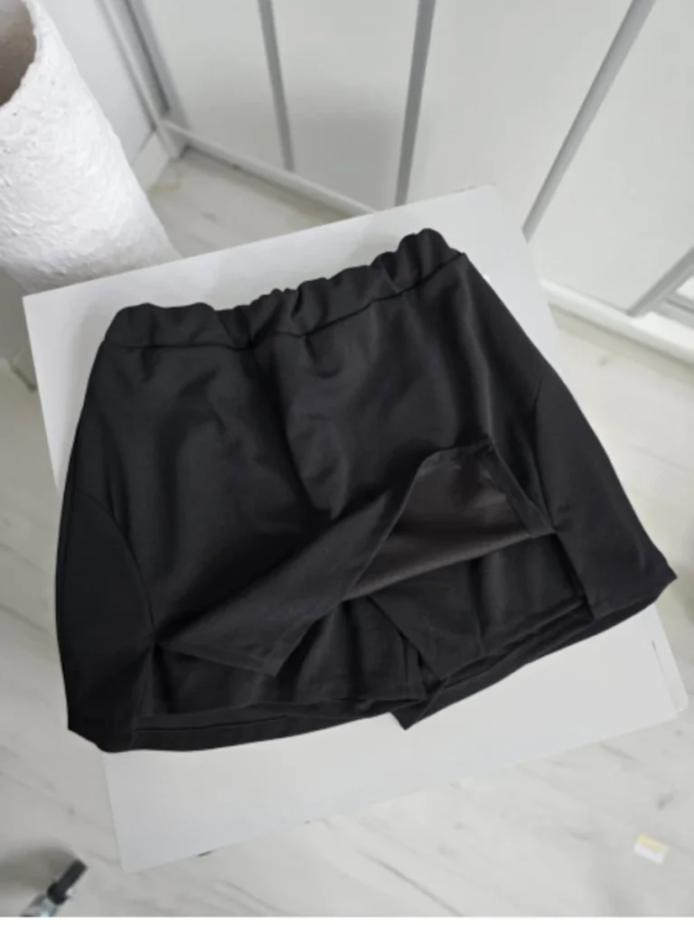 Spódnico-spodenki - plus size widok z przodu