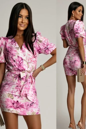 Sukienka Chiara Kwiatowa Kopertowa Różowa Mini (ROZMIAR XS) widok z przodu i z tyłu