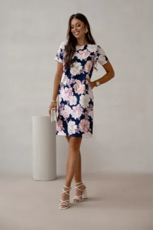 Sukienka Gardenia – kwiatowy klasyk z kieszeniami widok z przodu