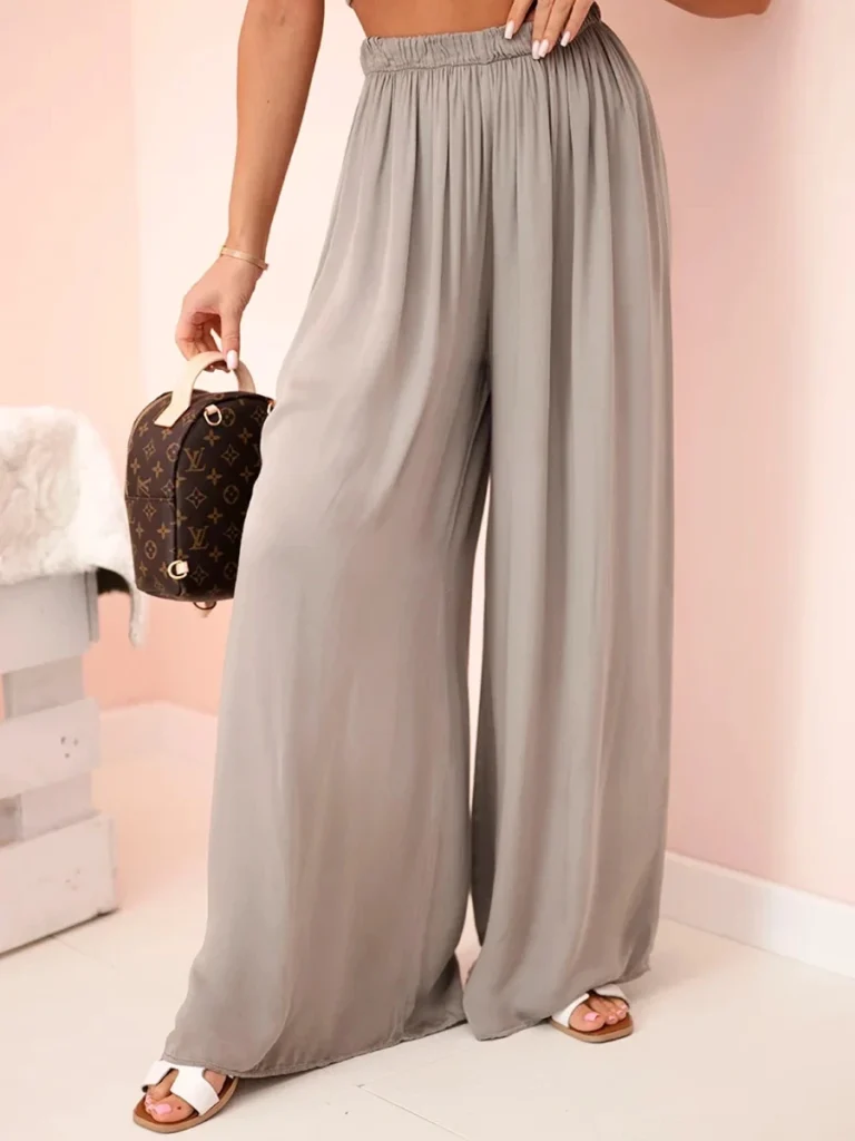 Szerokie spodnie z wiskozy – komfort i styl w kolorze fango widok z przodu przybliżenie