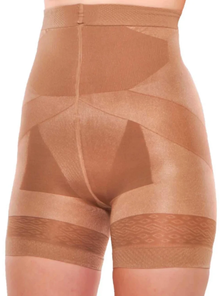 Majtki modelująco-wyszczuplające z efektem push-up OPAL widok z przodu