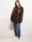 Bluza Wings – brązowa oversize z kolorowymi skrzydłami widok z przodu