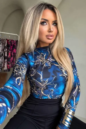 Bluzka damska dopasowana- niebieski wzór