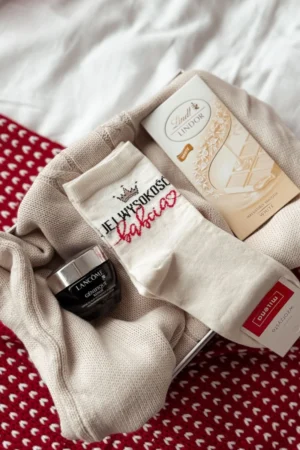 Skarpetki damskie „Jej Wysokość Babcia” - ecru, granatowe, szare, bordowe