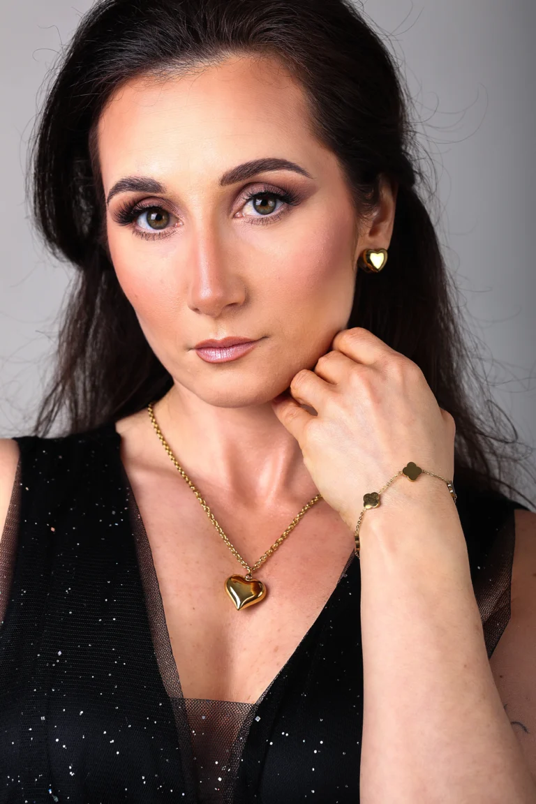 zloty-naszyjnik-serce-stal-szlachetna-stylizacja-elegancka